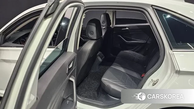 Volkswagen 7th Generation of Jetta 2020 Белый из Кореи, фото 3