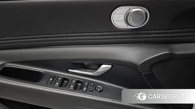 Hyundai The New Avante (CN7) 2023 Белый из Кореи, фото 3