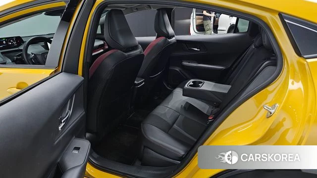 Toyota Prius 5th Generation 2023 Желтый из Кореи, фото 3