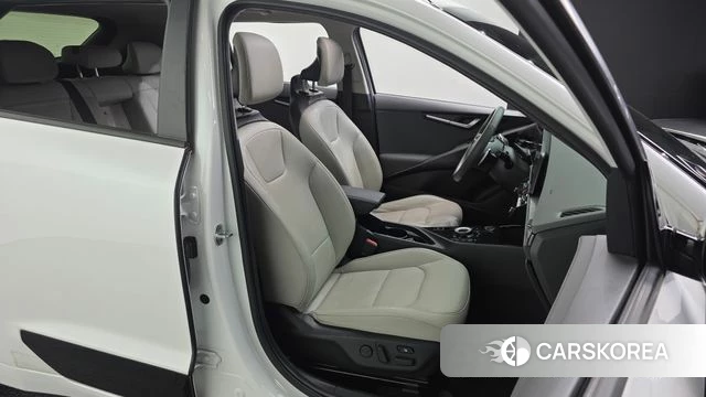 Kia Di Ol Nu Niro 2022 Белый из Кореи, фото 3