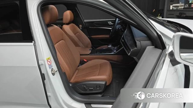 Audi A6 (C8) 2021 Белый из Кореи, фото 3