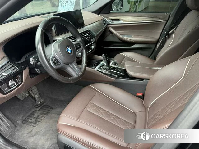 BMW 5 series 2022 Черный из Китая, фото 3