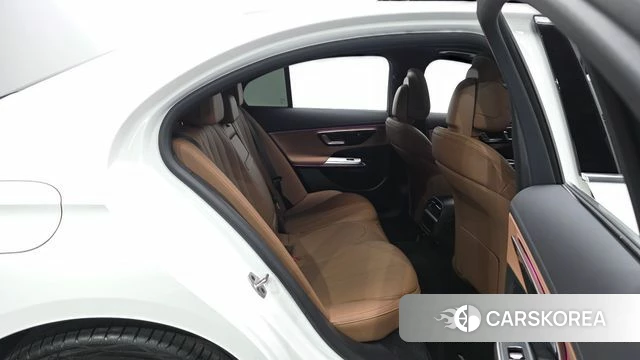 Mercedes-Benz E-Class W214 2025 Белый из Кореи, фото 3