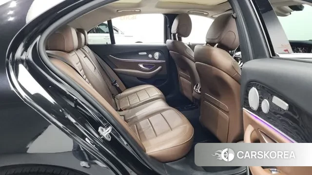 Mercedes-Benz E-Class W213 2018 Черный из Кореи, фото 3