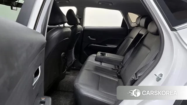 Hyundai Kona (SX2) 2023 Белый из Кореи, фото 3