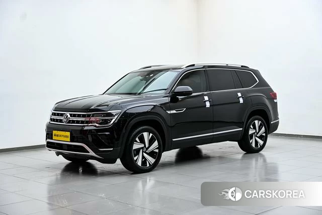 Volkswagen Tourang 2023 Черный из Китая, фото 3