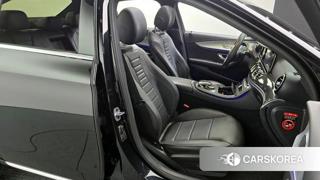 Mercedes-Benz E-Class W213 2019 Черный из Кореи, фото 3
