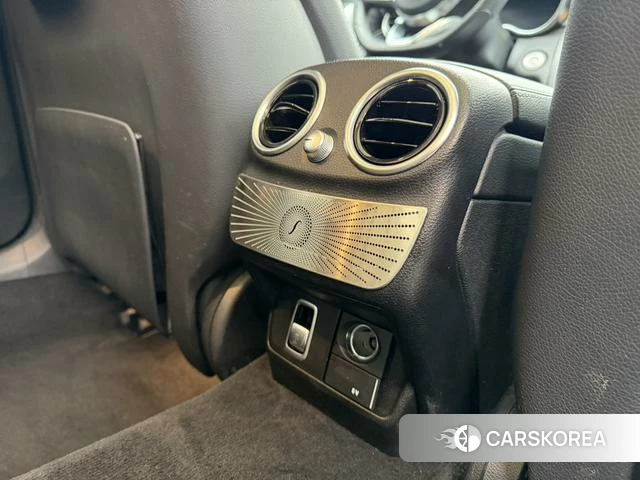 Mercedes-Benz Class C 2021 Белый из Китая, фото 3