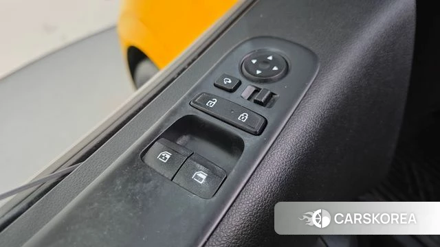 Hyundai Staria 2021 Желтый из Кореи, фото 3