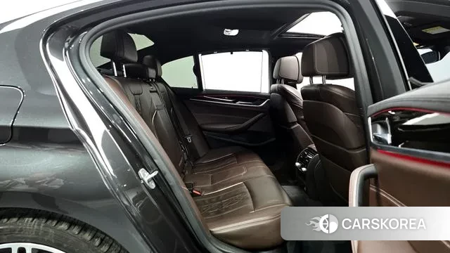 BMW 5 Series (G30) 2019 Серый из Кореи, фото 3