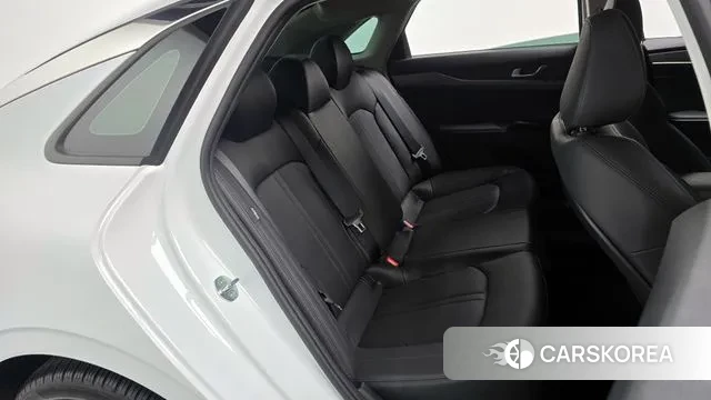 Kia K5 3rd generation 2023 Белый из Кореи, фото 3