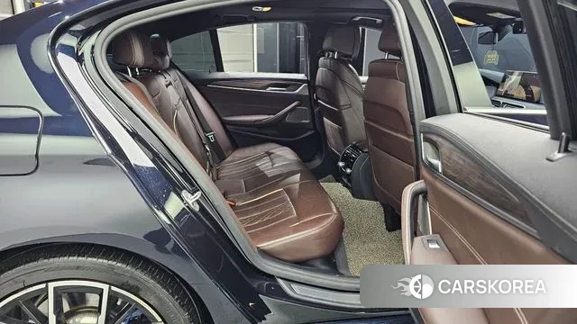 BMW 5 Series (G30) 2021 Черный из Кореи, фото 3