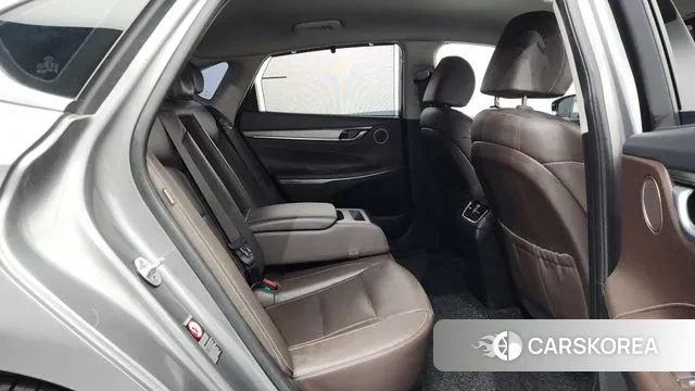Hyundai Grandeur IG 2018 Серебристо-серый из Кореи, фото 3