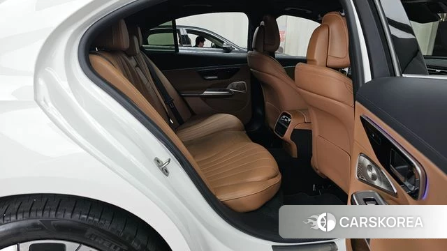 Mercedes-Benz E-Class W214 2024 Белый из Кореи, фото 3