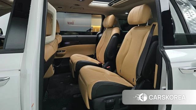 Kia Carnival 4th generation 2023 Белый из Кореи, фото 3