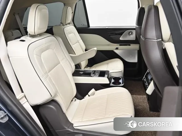 Lincoln Aviator 2nd generation 2023 Серый из Кореи, фото 3