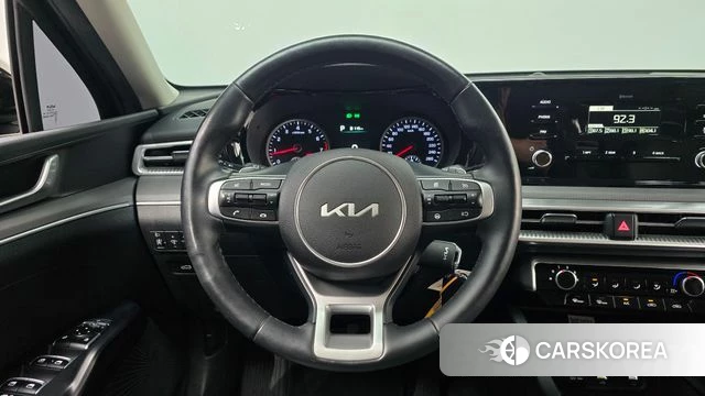 Kia K5 3rd generation 2023 Черный из Кореи, фото 3