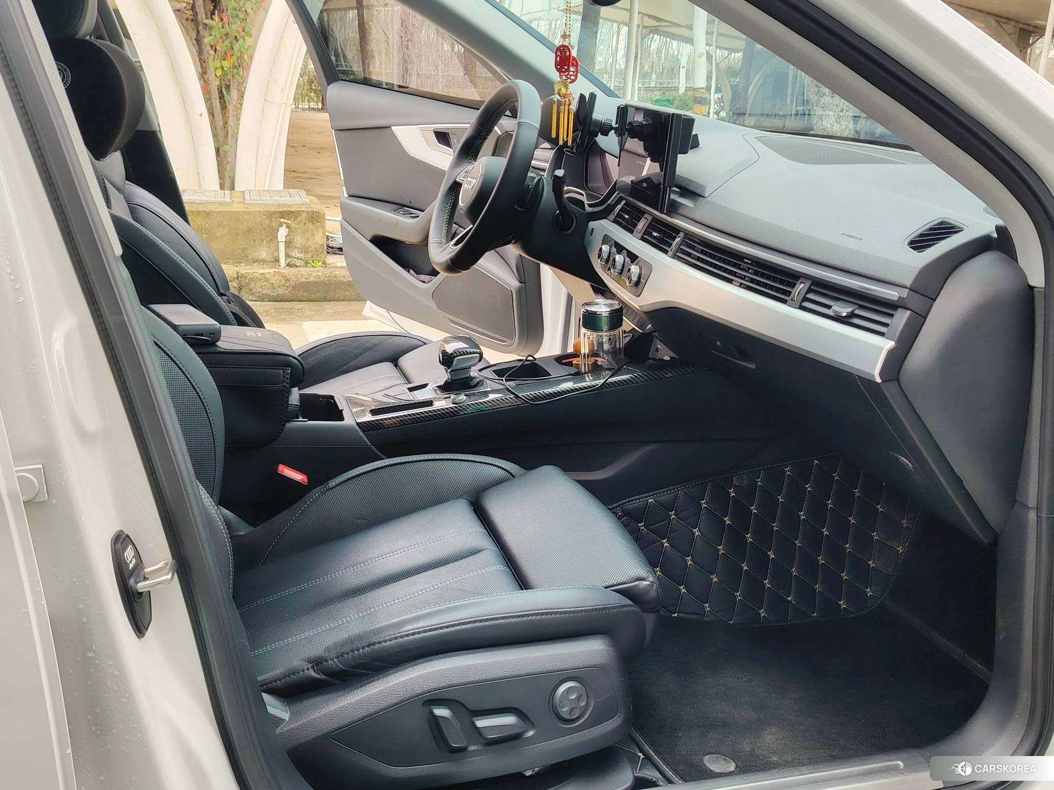 Audi A4L 2020 Белый из Китая, фото 3