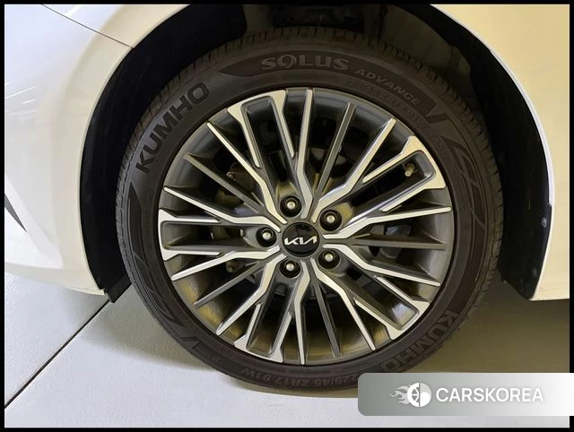 Kia The New K3 2nd generation 2022 Белый из Кореи, фото 3