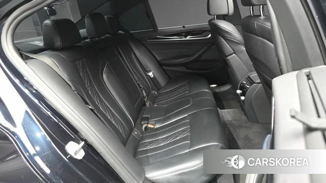 BMW 5 Series (G30) 2018 Черный из Кореи, фото 3