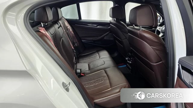 BMW 5 Series (G30) 2021 Белый из Кореи, фото 3