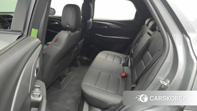 Chevrolet (GM Daewoo) Trailblazer 2023 Серебристо-серый из Кореи, фото 3