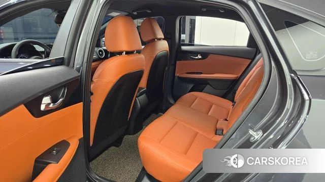 Kia The New K3 2nd generation 2024 Серый из Кореи, фото 3