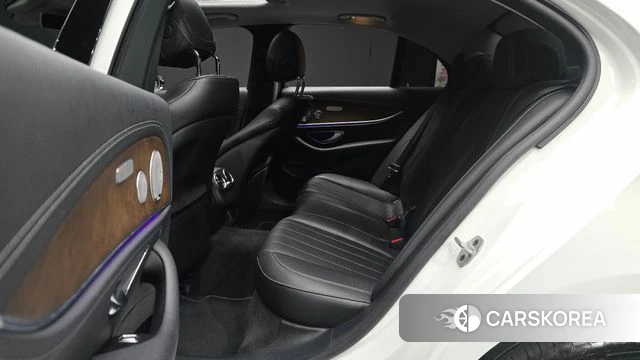 Mercedes-Benz E-Class W213 2018 Белый из Кореи, фото 3
