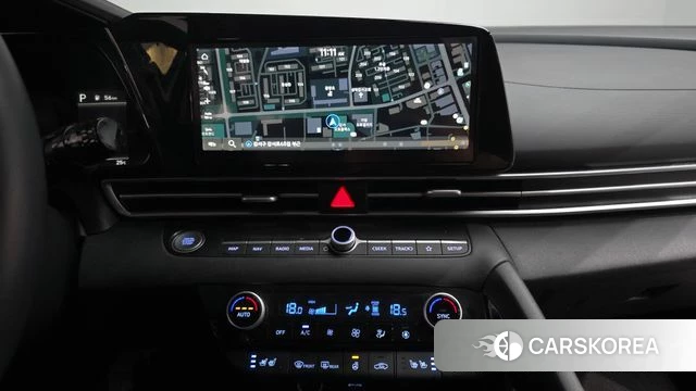Hyundai Avante Hybrid (CN7) 2022 Белый из Кореи, фото 3
