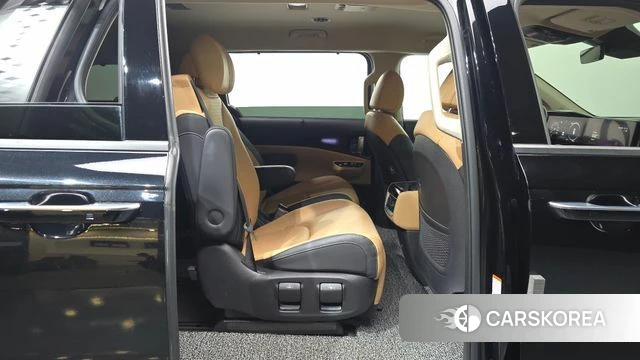 Kia Carnival 4th generation 2023 Черный из Кореи, фото 3