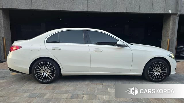 Mercedes-Benz C-Class W206 2022 Белый из Кореи, фото 3