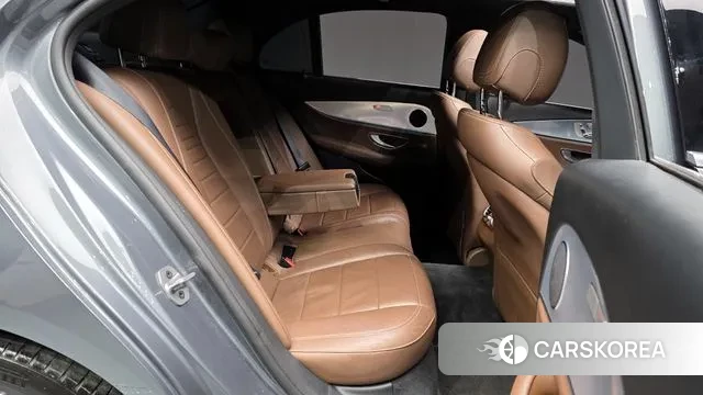 Mercedes-Benz E-Class W213 2020 Серый из Кореи, фото 3