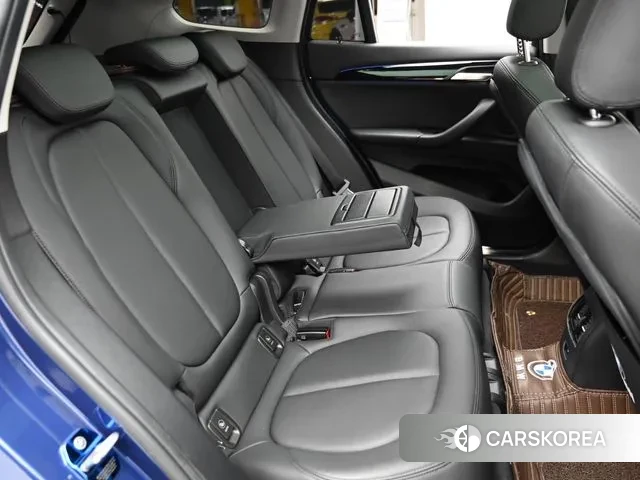 BMW X1 (F48) 2022 Черный из Кореи, фото 3