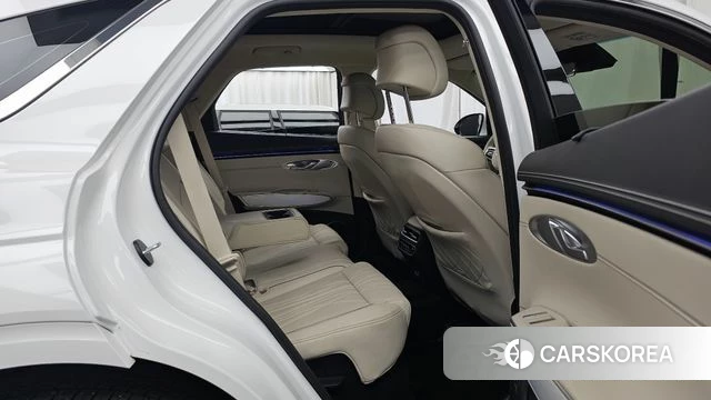 Genesis GV70 2024 Белый из Кореи, фото 3