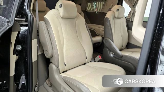 Kia Carnival 4th generation 2023 Черный из Кореи, фото 3