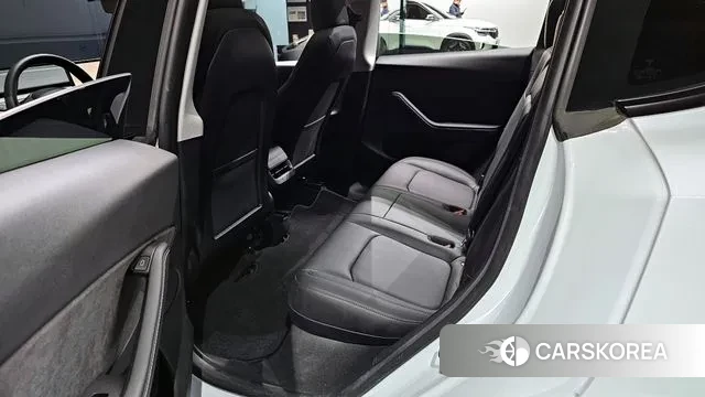 Tesla Model Y 2023 Белый из Кореи, фото 3