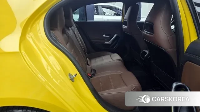 Mercedes-Benz A-Class W177 2021 Желтый из Кореи, фото 3