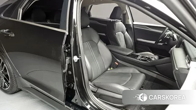 Kia K5 3rd generation 2021 Черный из Кореи, фото 3