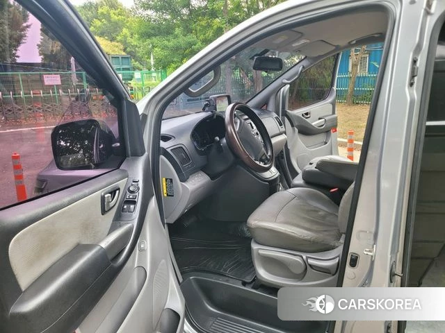 Hyundai The New Grand Starex 2019 Серебристо-серый из Кореи, фото 3
