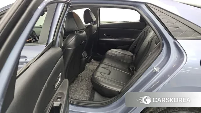 Hyundai The New Avante (CN7) 2023 Небесно-голубой из Кореи, фото 3