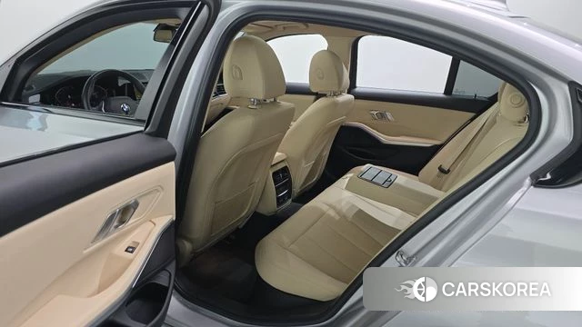 BMW 3 Series (G20) 2020 Серебряный из Кореи, фото 3