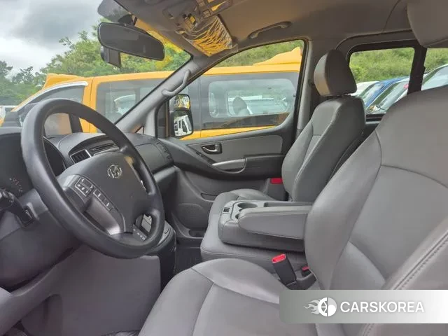 Hyundai The New Grand Starex 2019 Желтый из Кореи, фото 3