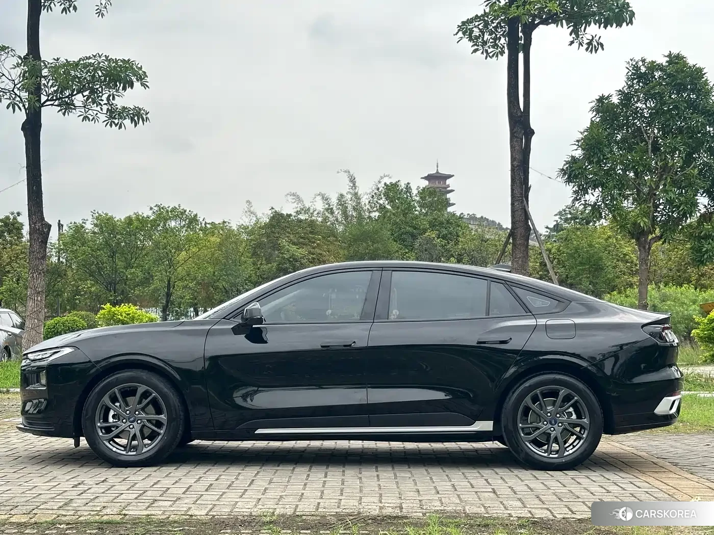 Ford Mondeo 2025 Черный из Китая, фото 4