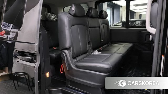 Hyundai Staria 2022 Черный из Кореи, фото 3