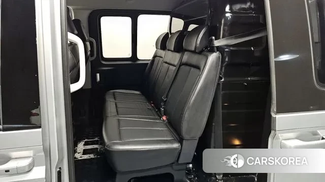 Hyundai Staria 2021 Серебряный из Кореи, фото 3