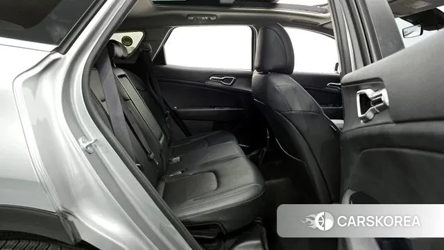 Kia Sportage 5th Generation 2022 Серебряный из Кореи, фото 3