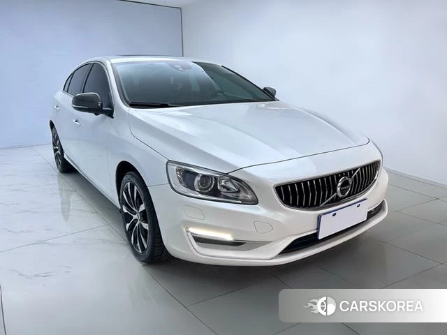 Volvo S60 2018 Белый из Китая, фото 3