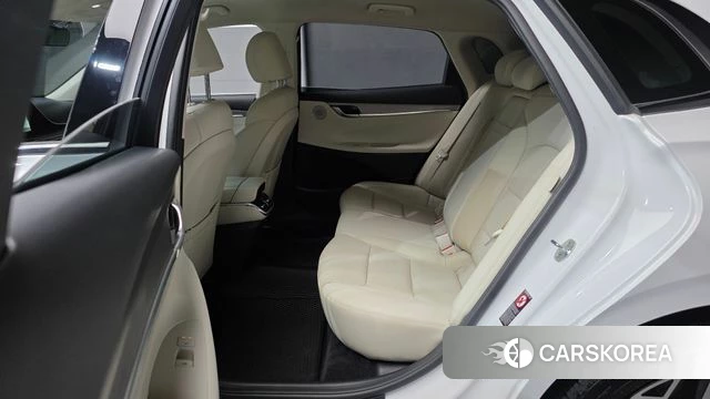 Hyundai The New Grandeur IG Hybrid 2021 Белый из Кореи, фото 3