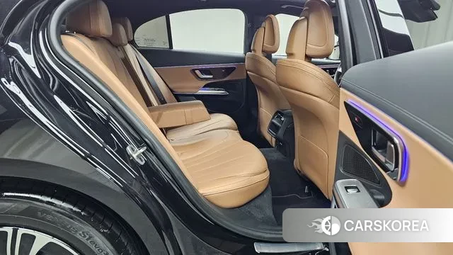 Mercedes-Benz E-Class W214 2025 Черный из Кореи, фото 3