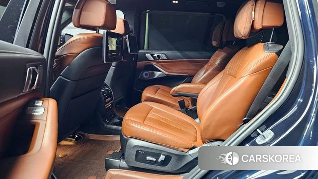 BMW X7 (G07) 2021 Черный из Кореи, фото 3